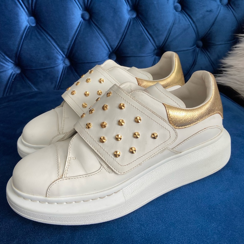 Alexander McQueen Studded exaggerated-sole sneakers